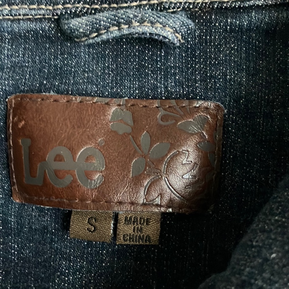 Authentic Lee Denim Jacket - Picture 4 of 6